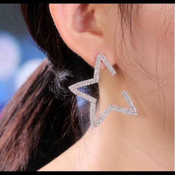 14k Rose Gold Plated Star Fashion Earrings - Picture 3 of 3